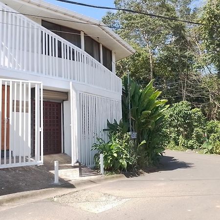 Space One Nationalpark Nationalpark Manuel Antonio Exterior foto